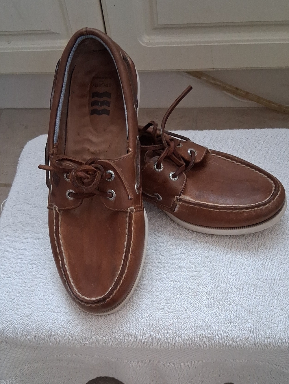 Sperry Chestnut Brown Leather Boat Shoes